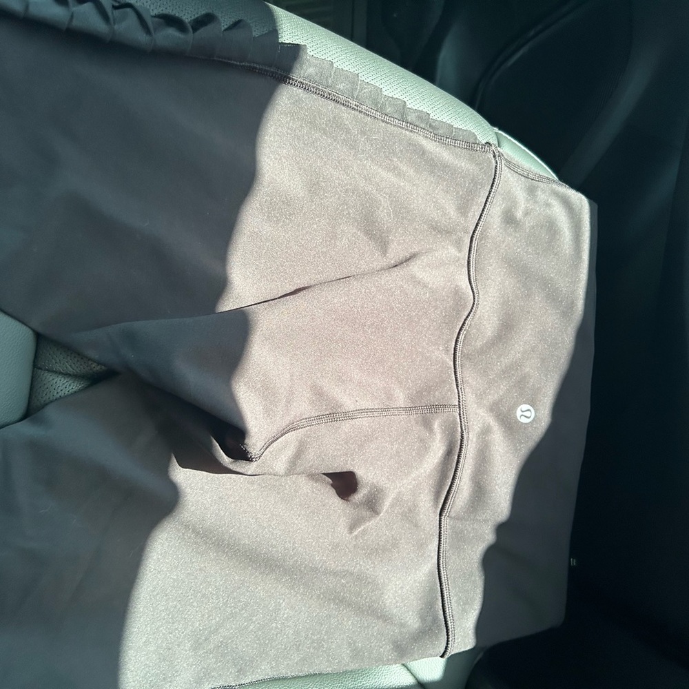 Lululemon leggings,ruffles